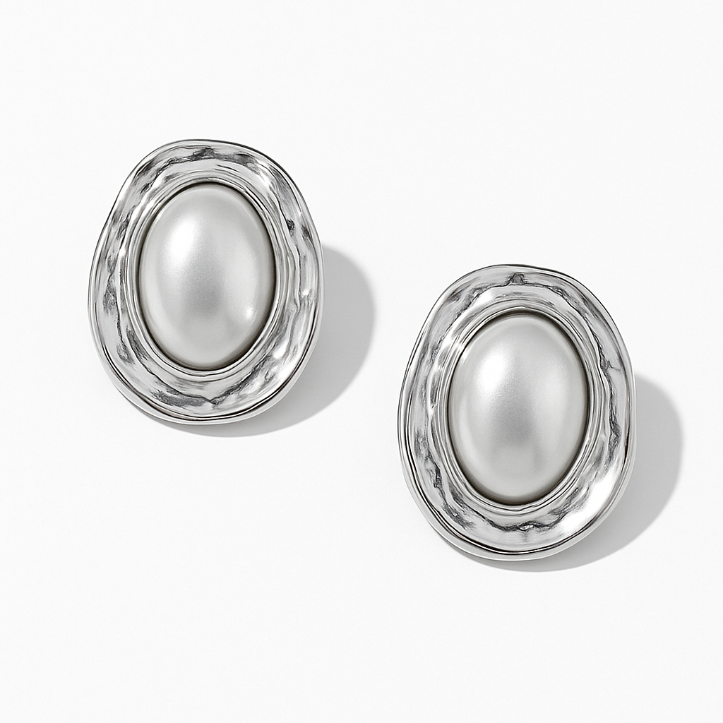 Gleaux Pearl Earrings