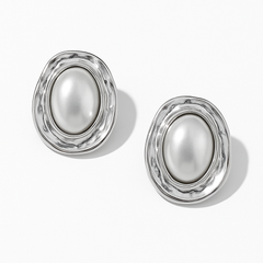 Gleaux Pearl Earrings